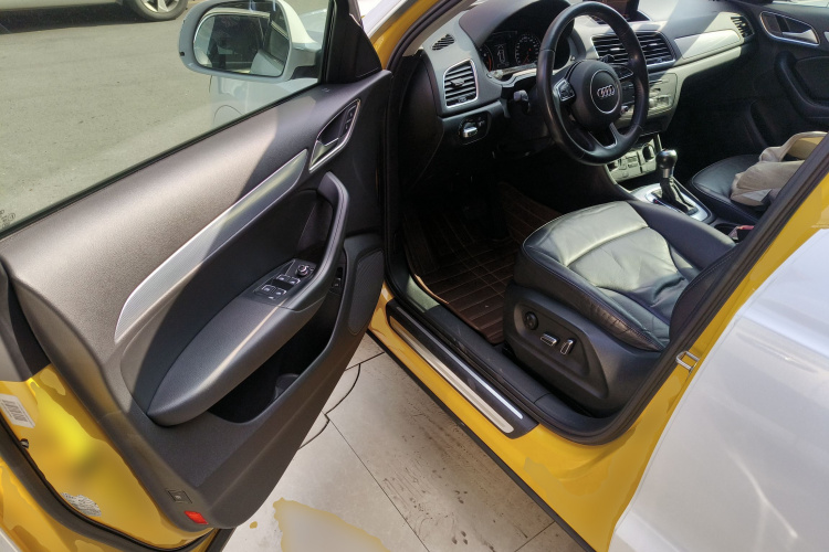 奥迪Q3 2016款 30 TFSI 风尚型中控内饰7003