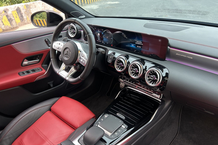 奔驰A级AMG 2022款 AMG A 35 L 4MATIC中控内饰7008