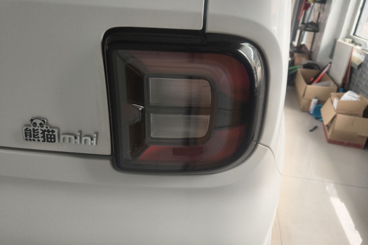 吉利银河 熊猫 2025款 210km 元气熊车身外观6006