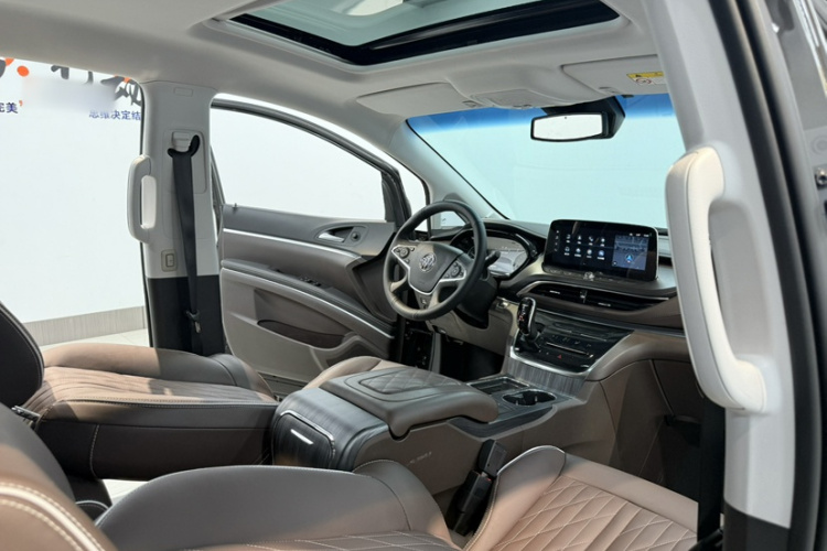 别克GL8 2022款 陆上公务舱 652T 豪华型局部细节22