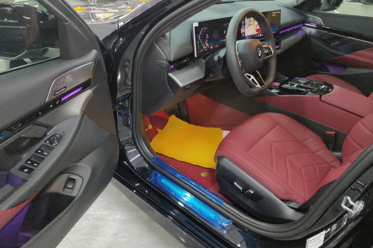 宝马5系 2024款 525Li M运动套装中控内饰20