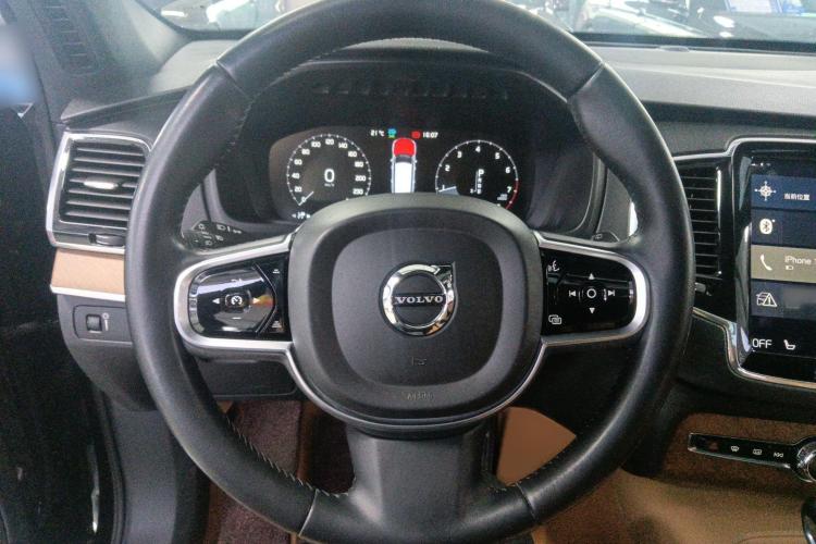 沃尔沃XC90 2018款 T6 智雅版 7座中控内饰13