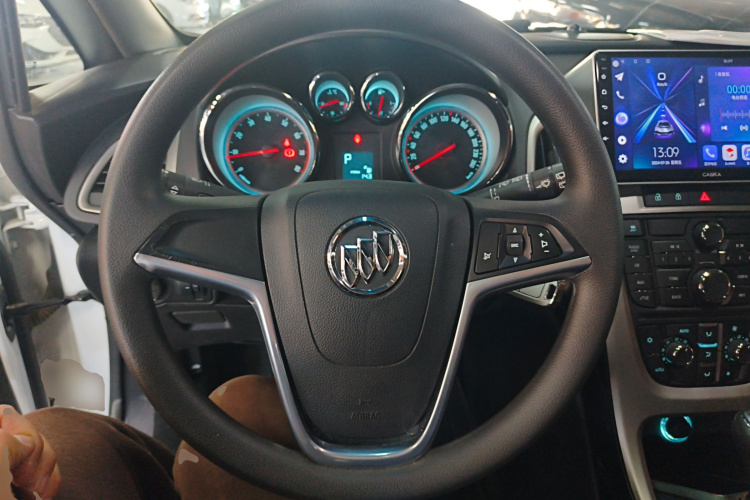 别克 英朗 2014款 XT 1.6T 自动时尚运动版局部细节13