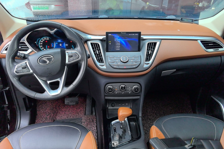 东南DX7 2018款 1.5T 自动荣耀版中控内饰12