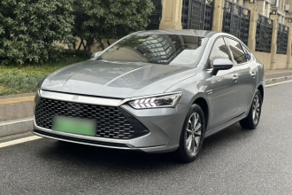 比亚迪 秦PLUS 2023款 冠军版 DM-i 55KM领先型