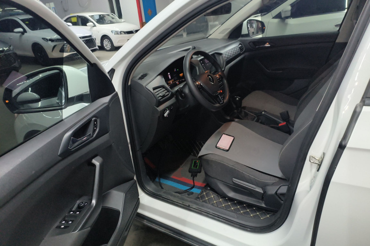 大众 途铠 2023款 1.5L 自动风尚版中控内饰7003