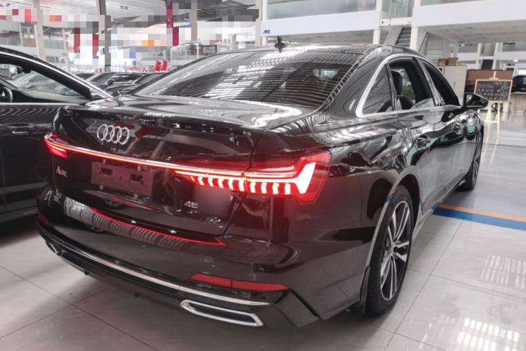 奥迪A6L 2020款 40 TFSI 豪华动感型车身外观6005
