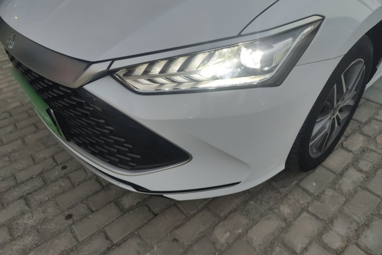 比亚迪 秦PLUS 2023款  冠军版 DM-i 120KM超越型局部细节36