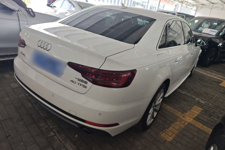 奥迪A4L 2018款 30周年年型 40 TFSI 时尚型车身外观7