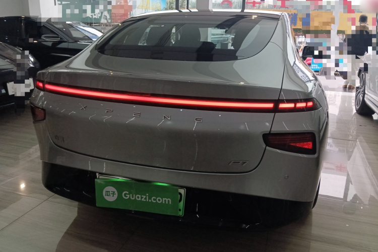小鹏P7 2022款 480G车身外观6