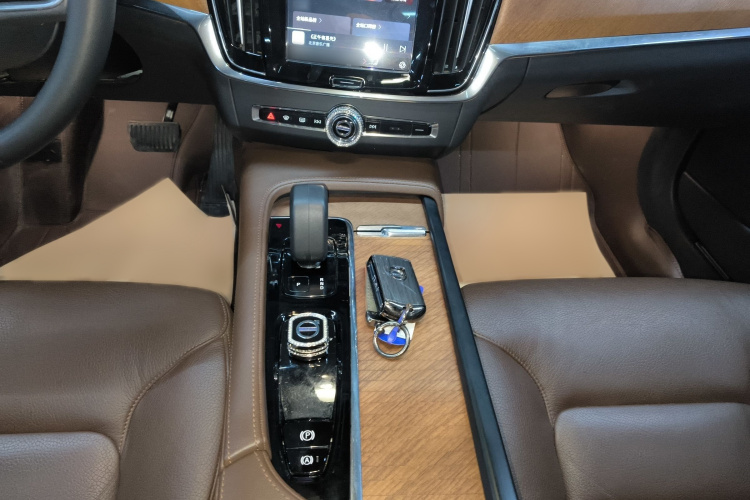 沃尔沃S90 2024款 B5 智逸豪华版局部细节18