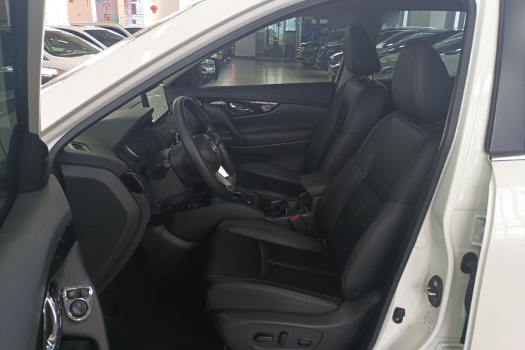 日产 奇骏 2025款 荣誉 2.0L 两驱真心版局部细节19