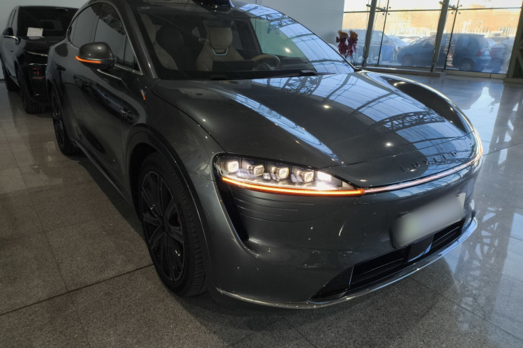 鸿蒙智行 智界R7 2025款 增程 331km Ultra车身外观3