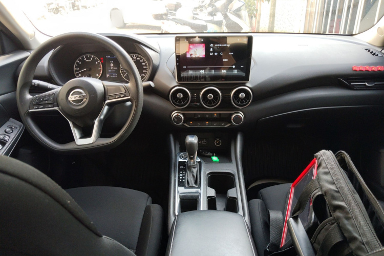 日产 轩逸 2020款 1.6L XE CVT舒享版中控内饰7002