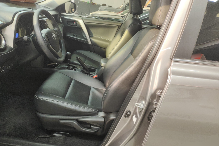 丰田 RAV4荣放 2016款 2.0L CVT两驱风尚版 国V局部细节19