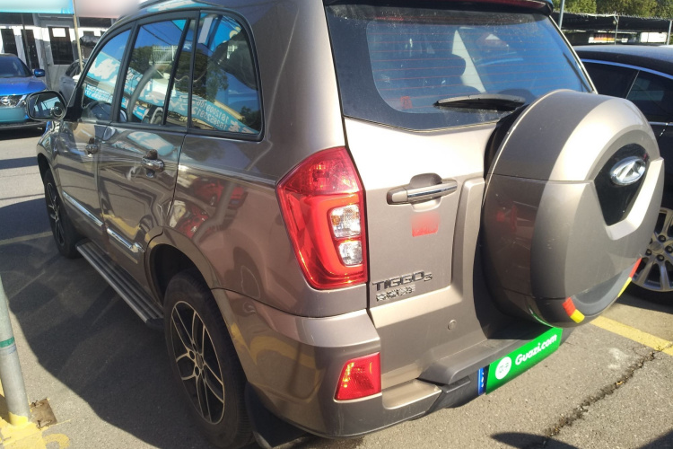 奇瑞 瑞虎3 2018款 1.6L CVT百万全球版车身外观4