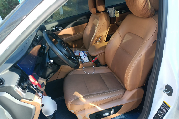 理想汽车 理想ONE 2021款 增程6座版中控内饰19