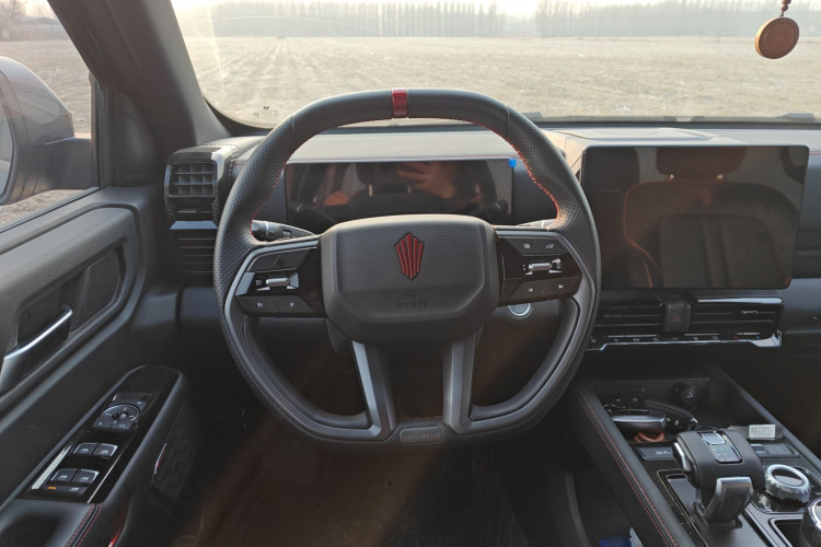 江铃 大道 2024款 敢探者 2.3T柴油自动四驱无界款中控内饰13