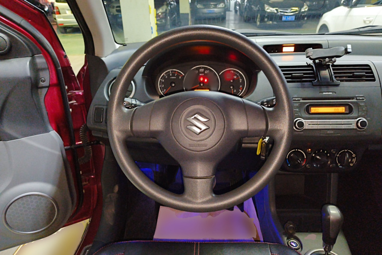 铃木 雨燕 2013款 1.5L 自动20周年限量版中控内饰13