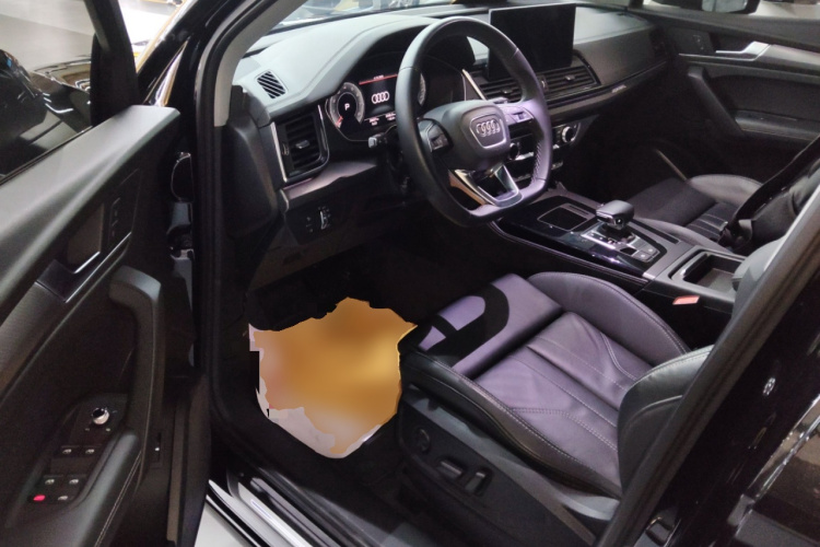 奥迪Q5L 2022款 改款 40T 豪华动感型中控内饰20