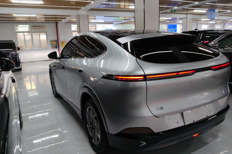 小鹏G6 2023款 580 长续航 Pro车身外观4