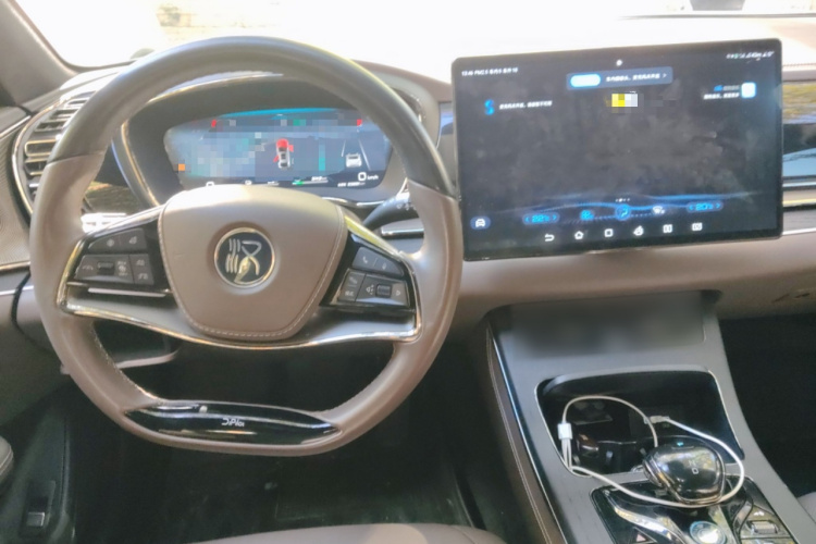 比亚迪 汉 2022款 DM-i 121KM 尊享型局部细节13