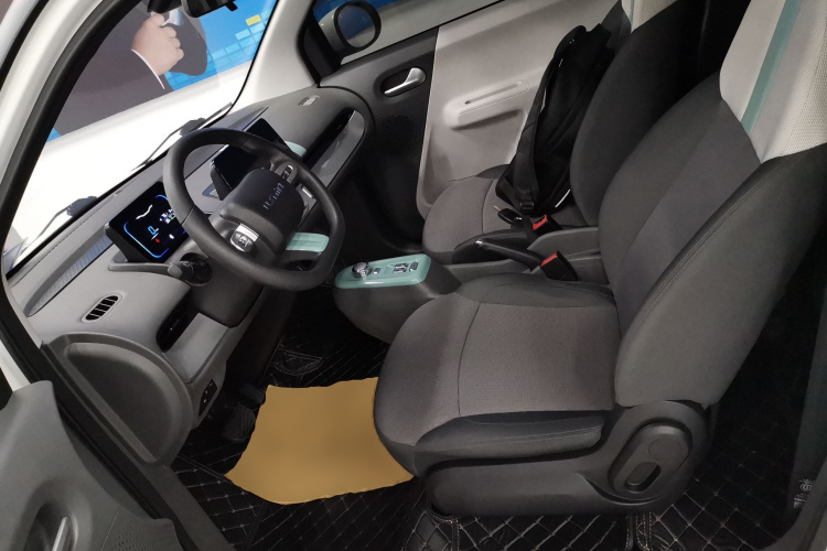 长安启源 长安Lumin 2022款 210km 香甜款中控内饰19