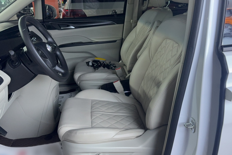 别克GL8 2023款 ES陆尊 舒适型局部细节19