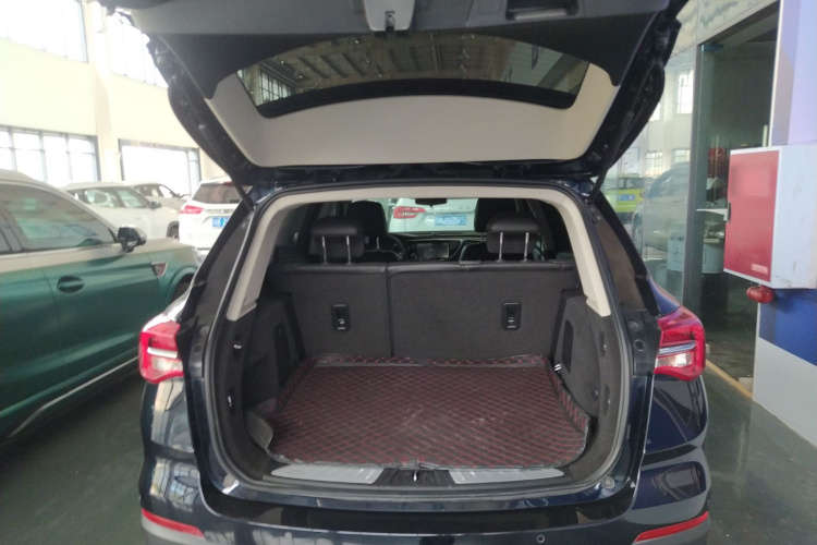 别克 昂科威 2020款 20T 两驱精英型机舱底盘23