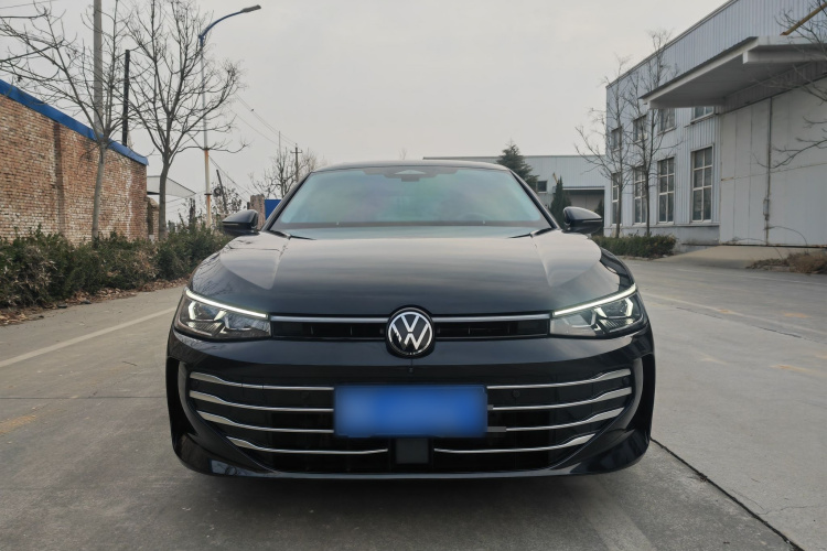大众 帕萨特 2025款 Pro 380TSI 龙运版车身外观6001