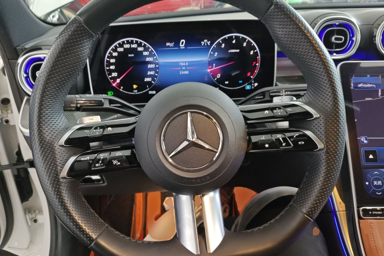 奔驰C级 2023款 改款 C 260 L 运动版中控内饰13