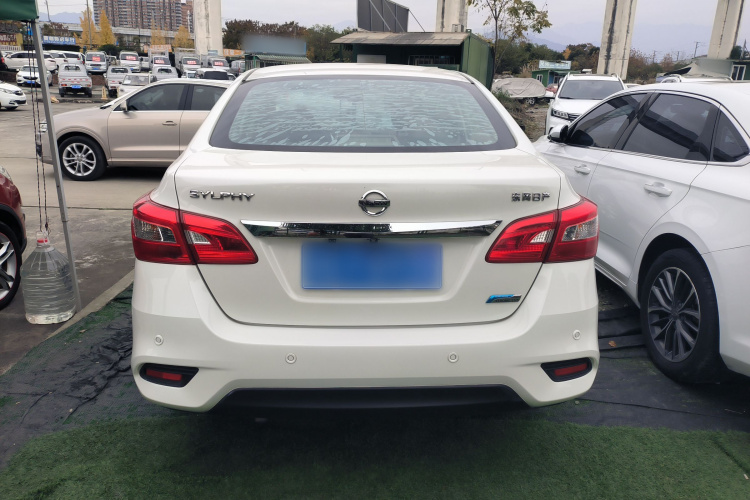 日产 轩逸 2019款 1.6XE CVT舒适版 国V车身外观6