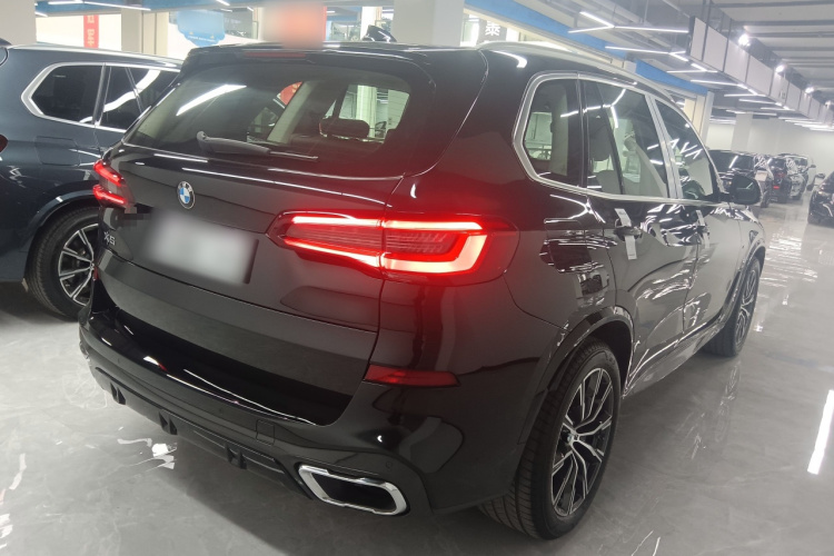 宝马X5(进口) 2021款 改款 xDrive30i M运动套装车身外观7
