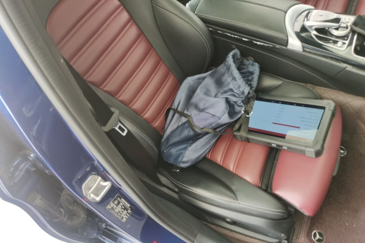 奔驰C级 2018款 C 200 运动版局部细节41