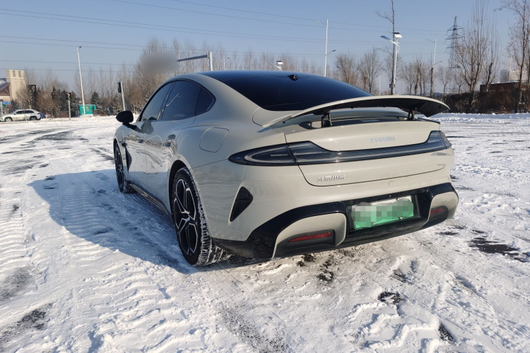 小米汽车 小米SU7 2024款 四驱Max创始版车身外观6004