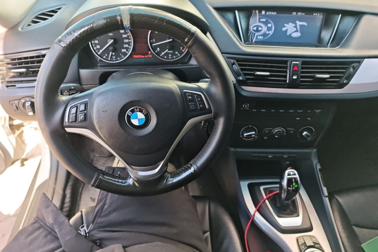 宝马X1 2014款 sDrive18i 时尚型局部细节13