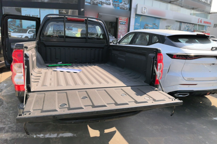 长城 风骏5 2023款 2.0T 柴油两驱精英型平槽车箱中控内饰7004