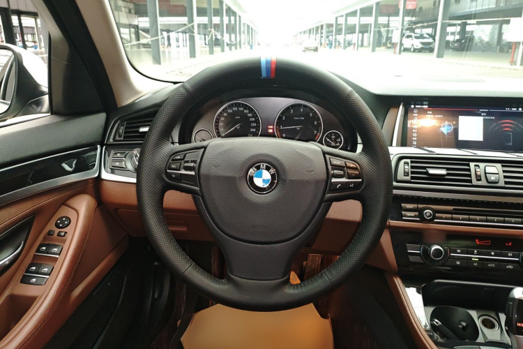 宝马5系(进口) 2015款 520i 典雅型局部细节13