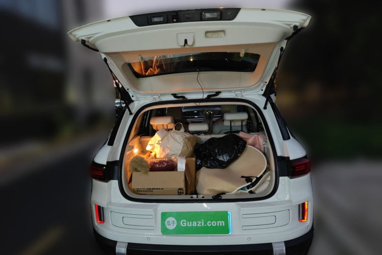 吉利汽车 吉利icon 2023款 1.5TD 巧克力醇巧版中控内饰23