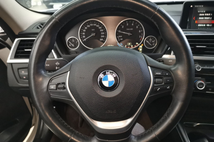 宝马3系 2019款 320Li 时尚型中控内饰13