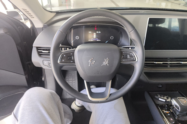 红旗E-QM5 2022款 431km 充电乐享版中控内饰13