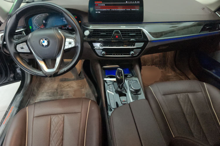 宝马5系 2021款 改款 525Li 豪华套装中控内饰12