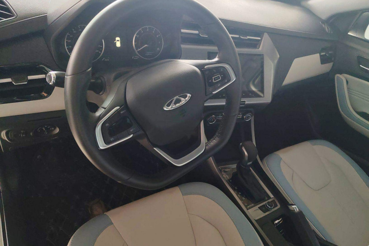 奇瑞 瑞虎3X 2022款 钻石版 1.5L CVT精英版中控内饰7003