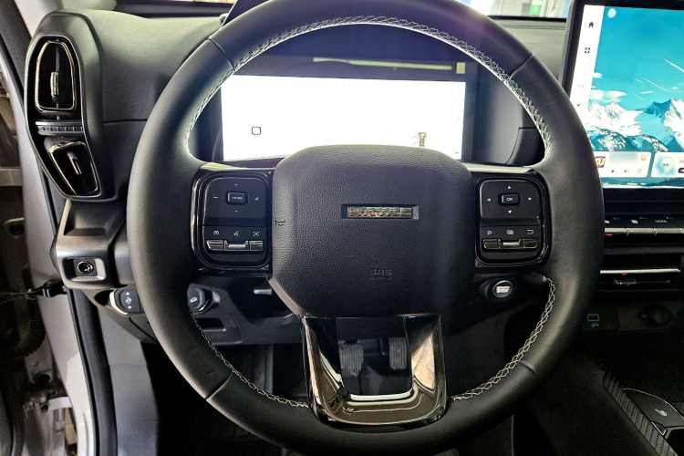 哈弗大狗 PLUS 新能源 2023款 DHT-PHEV 105km 潮电版Plus中控内饰7002