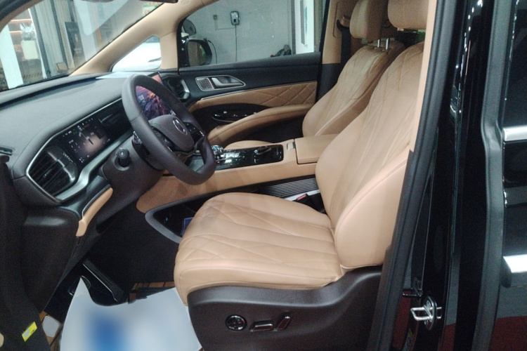 腾势D9 2025款 DM-i 智驾版 1020 四驱旗舰型局部细节19