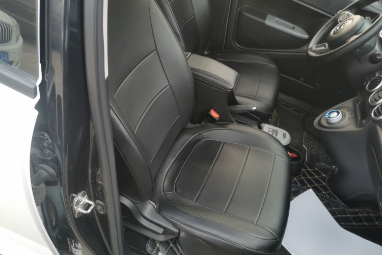 欧拉黑猫 2021款 301km 基础型局部细节41