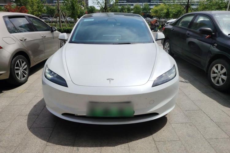 特斯拉 Model 3 2023款 长续航全轮驱动版车身外观6001
