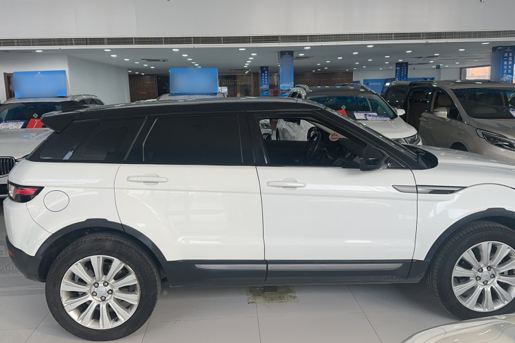 路虎 揽胜极光 2017款 2.0T SE 智耀版车身外观6002