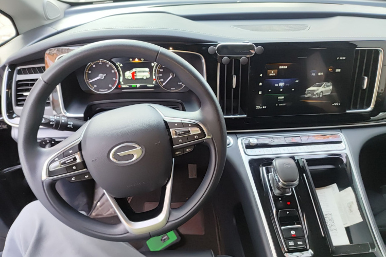 广汽传祺 传祺M8 2023款 领秀系列 390T 豪华版中控内饰7002