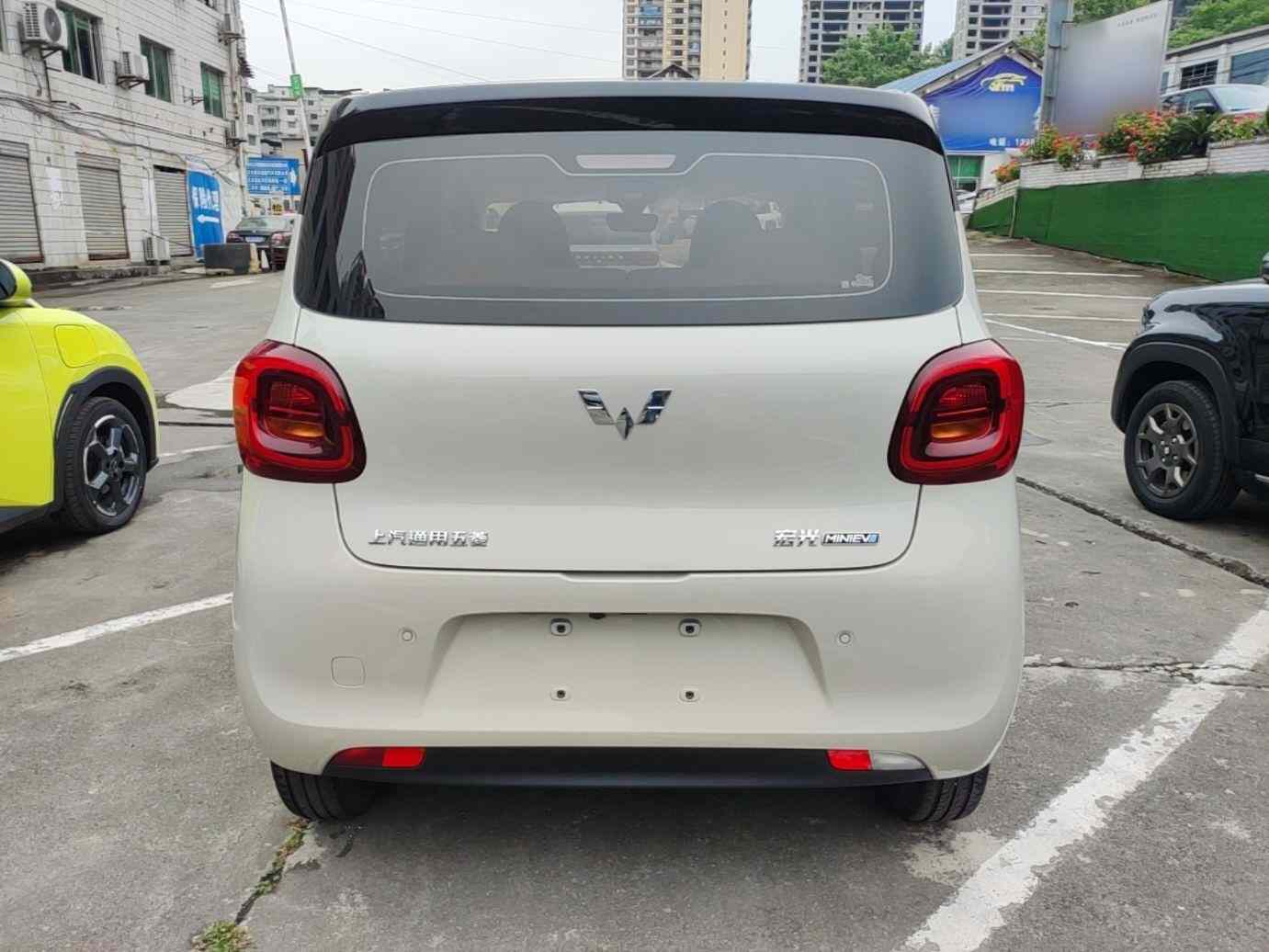 五菱汽车 宏光MINIEV 2025款 第四代 四门版 臻享+款(4)
